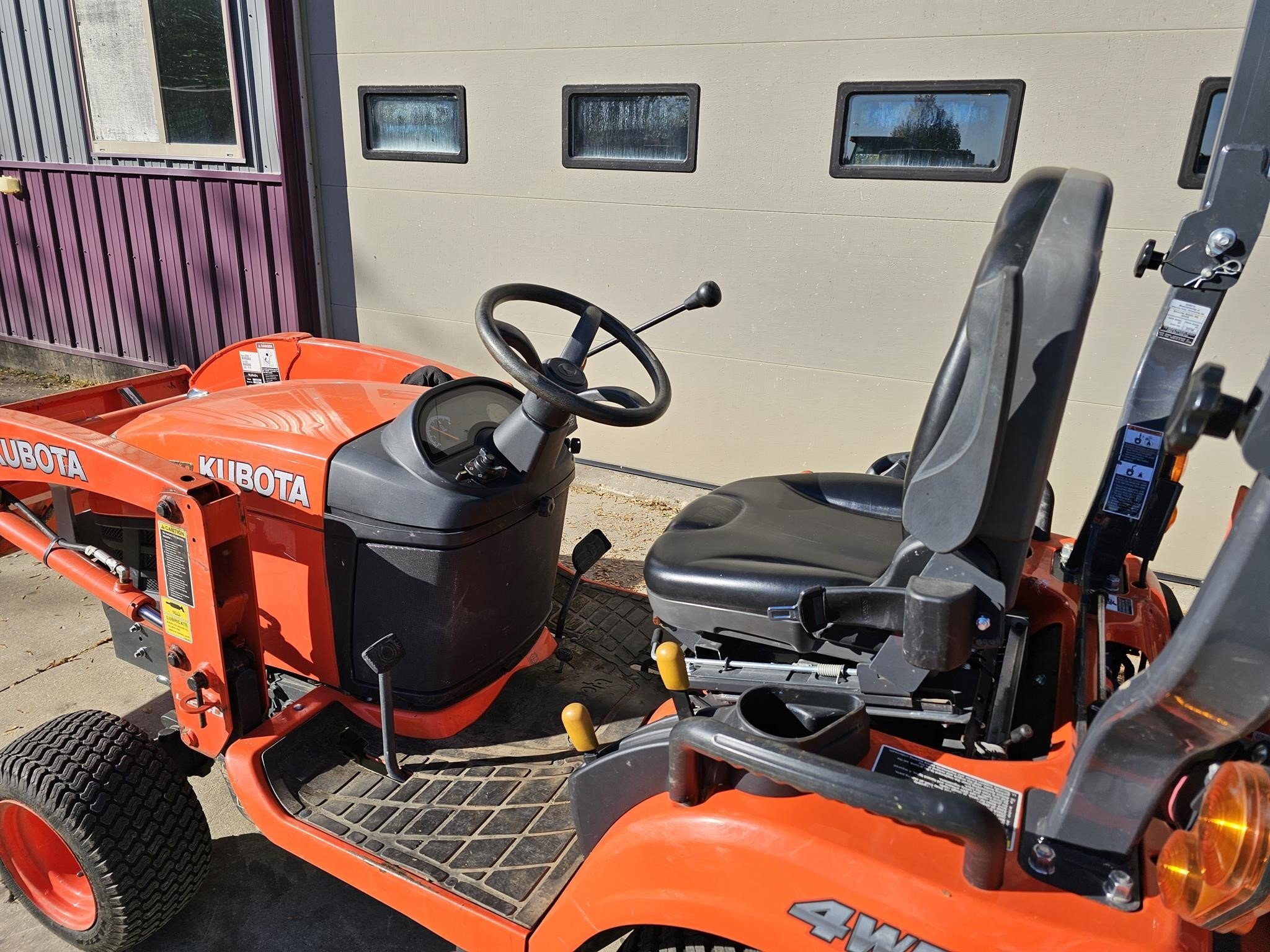 Used 2015 Kubota BX25D Backhoe Loader - Image 8