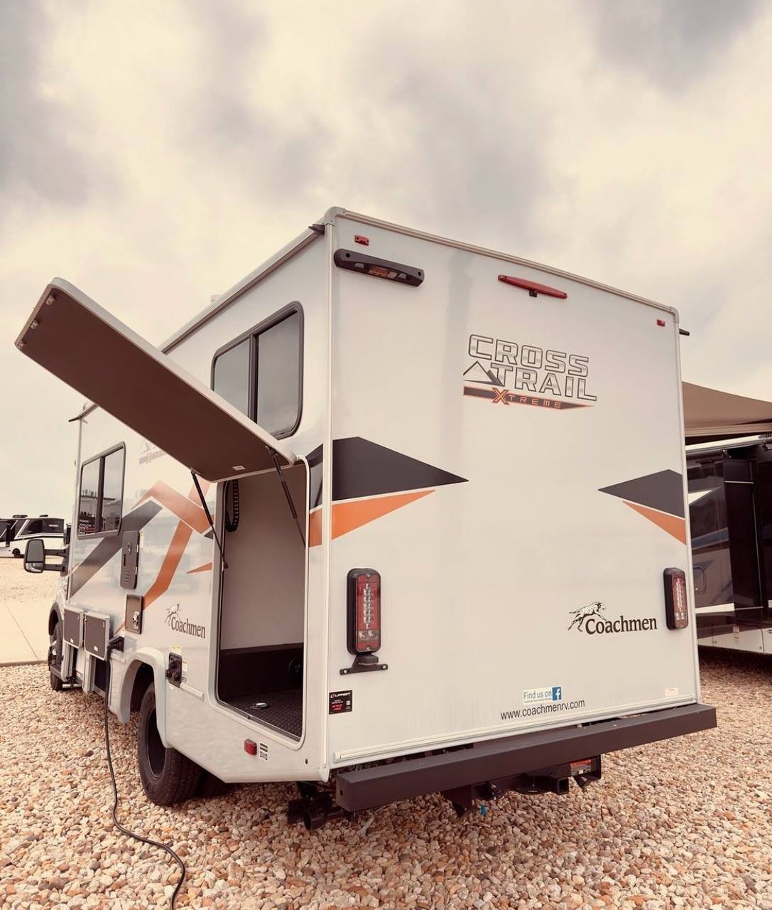 2024 Coachmen across Trails 20XG - Image 2